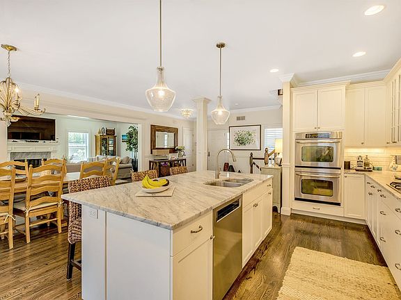5th image of 27 Jeffrey Ln
