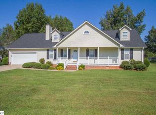 107 Crompton Dr, Pelzer, SC 29669