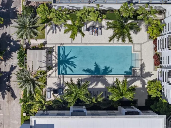 2401 NE 65th St APT 205, Fort Lauderdale, FL 33308