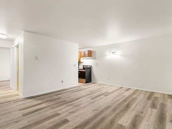 4th image of 1607 Carolina St #97