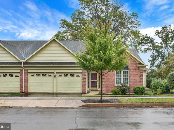9 Almond Dr, Hershey, PA 17033