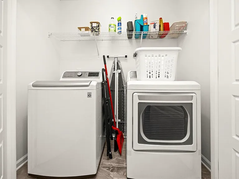 406 Bender Ct — Photo 14