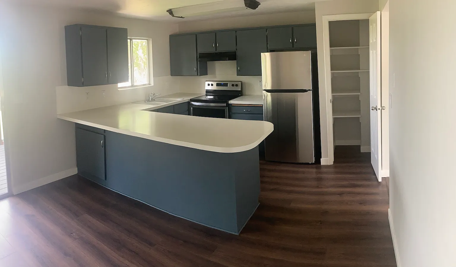 4 bed, 2.5 bath, 1706 sqft, $2,500 — Photo 4