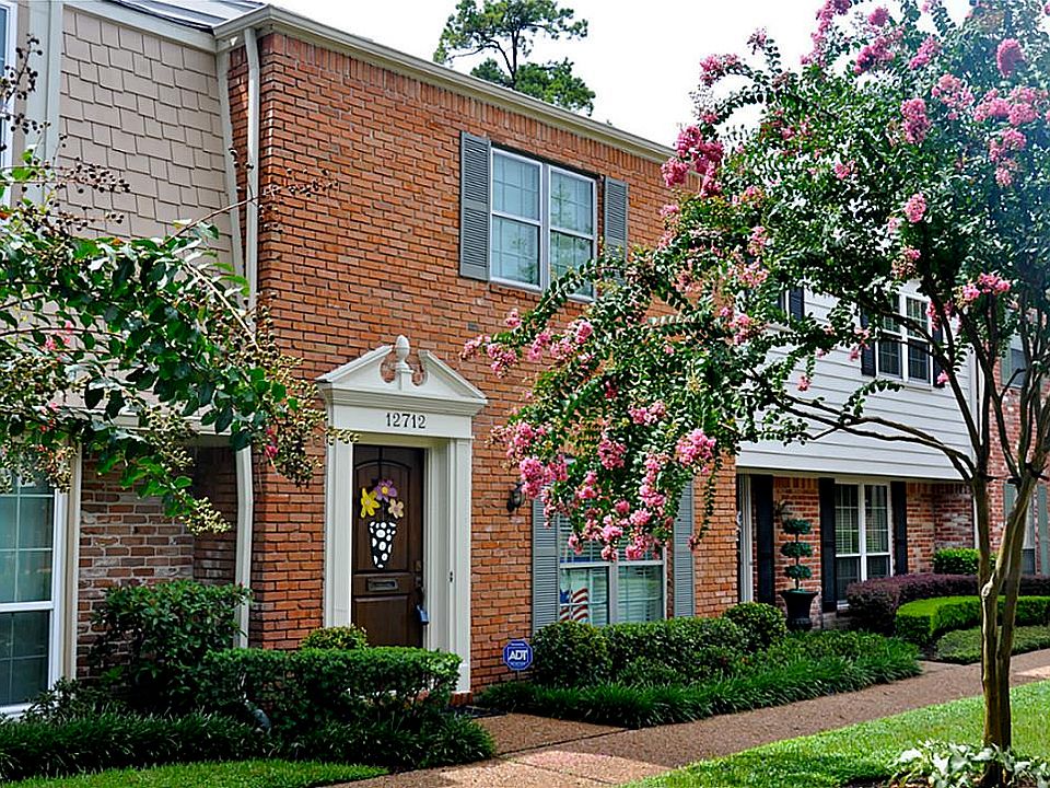1st image of 12712 Huntingwick Dr #120