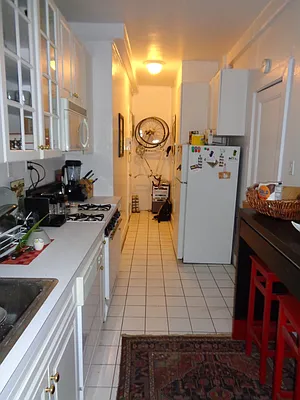 Rented by Metropolitan Equities | media 6