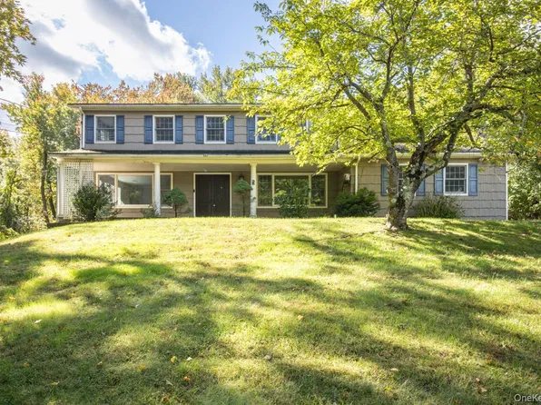 5 Astri Court, Suffern, NY 10901