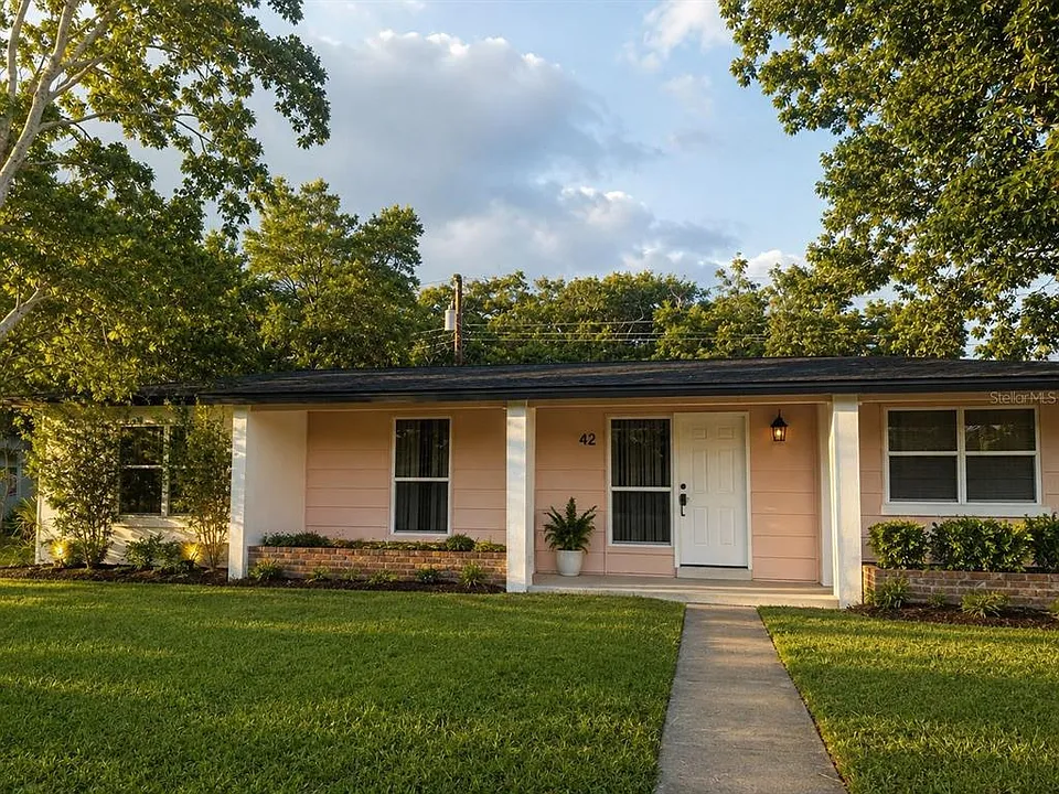 589 E Normandy Blvd