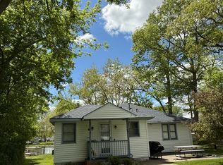 34237 Venice Park Rd, Delafield, WI 53018