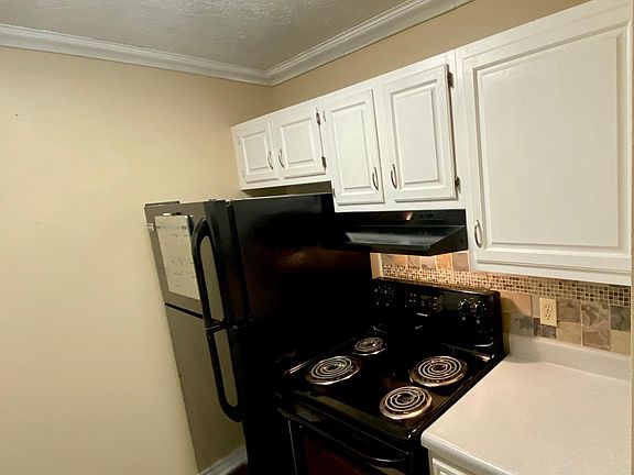 5th image of 6801 Camden Ln APT 12