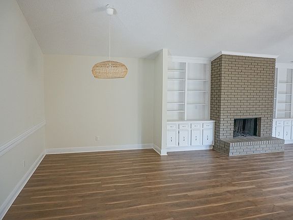 5th image of 6083 Highland Cir N