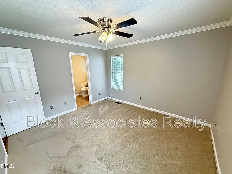 610 E Jones Ave — Photo 10