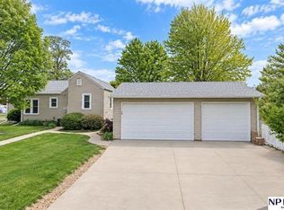 198 Carter Lake Clb, Carter Lake, IA 51510