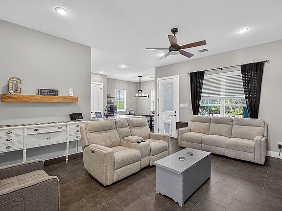 4th image of 102 Ladera Cove
