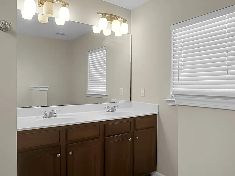 8003 Henderson Rd — Photo 38