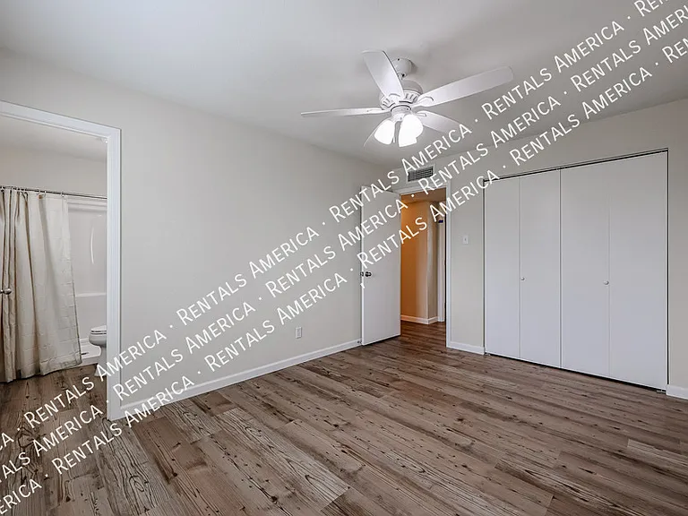 13861 N 48th Ave — Photo 21