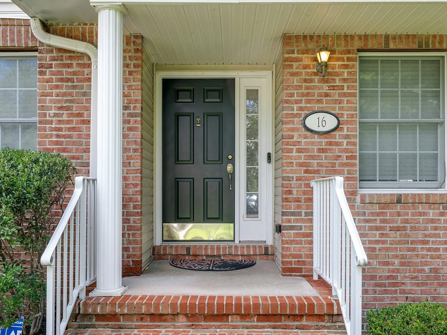 3 bed, 2.5 bath, 3200 sqft, $5,300 — Photo 4