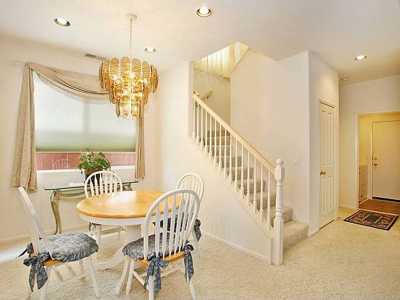 4th image of 13846 Fontanelle Pl