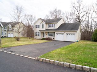 11 Vista Dr, Chester, NY 10918