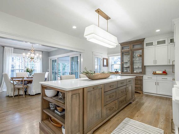 4th image of 470 Park Ct