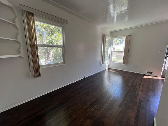 2nd image of 3407 Pringle St