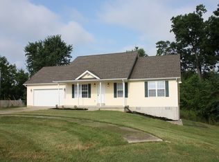 110 W Tuscany Ct, Radcliff, KY 40160