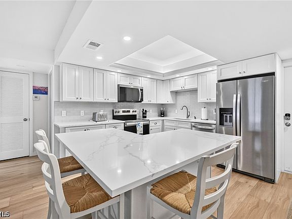 3rd image of 100 Estero Blvd APT 433