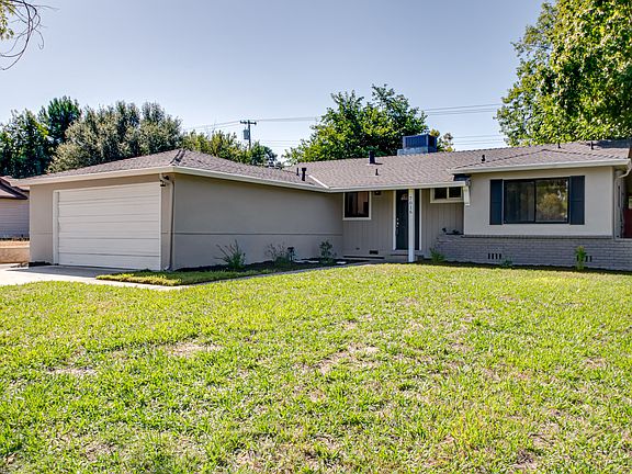 3rd image of 7016 Laurel Oak Way