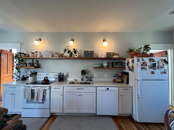 4th image of 1400 Chase Ave #2