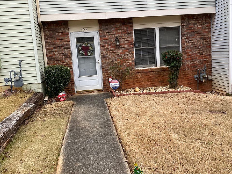 2nd image of 1745 Nappa Valley Ct SE