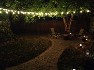 220 Hamilton Ave, Elgin, IL 60123