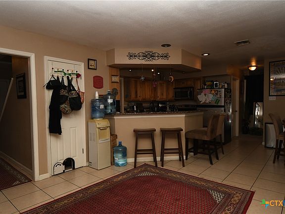 3rd image of 6019 Forest Rdg