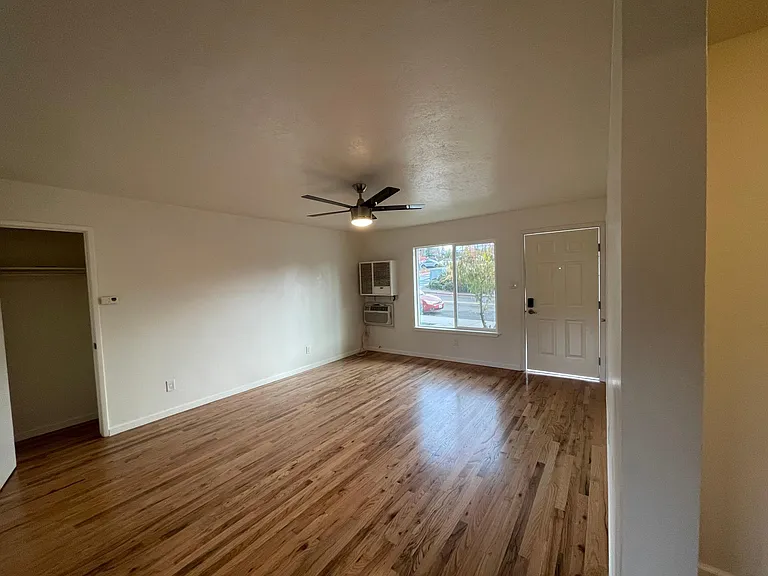115 Catherine Ln #A — Photo 6