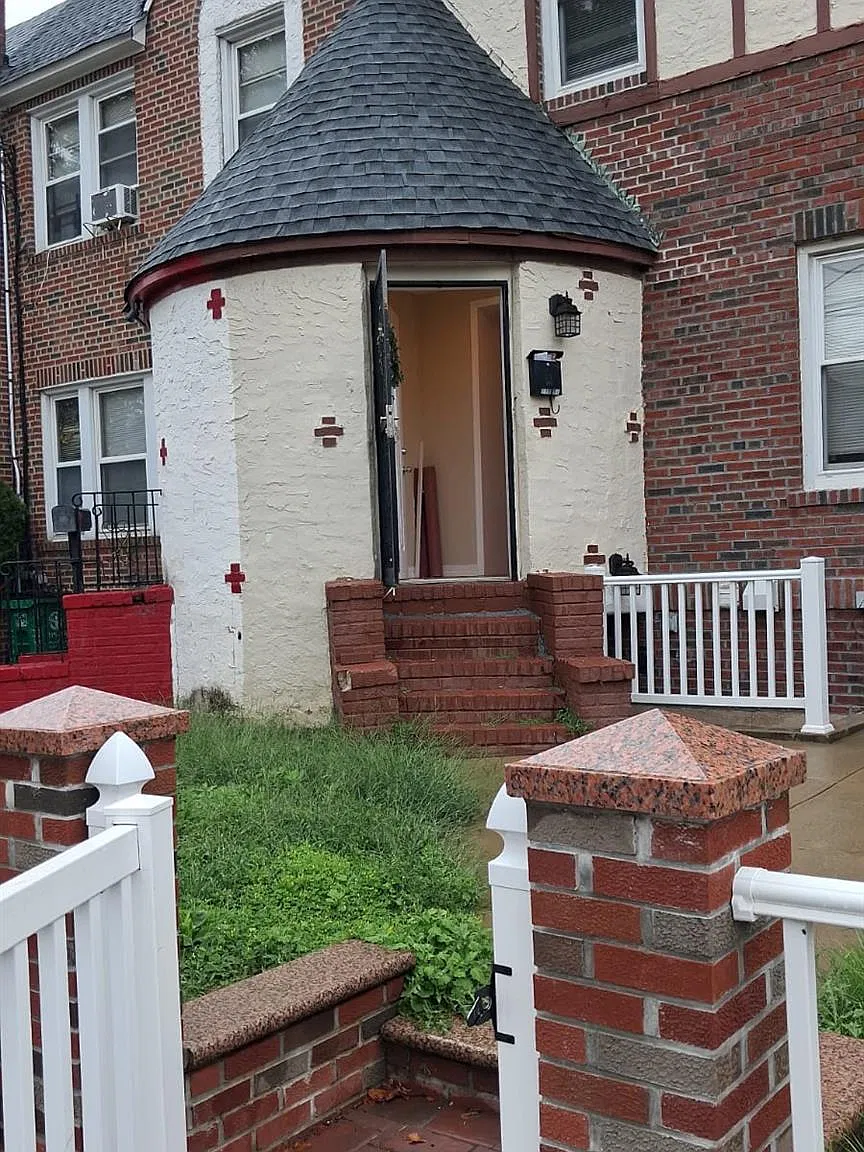 3 bed, 1.0 bath, 1280 sqft, $3,500 — Photo 1