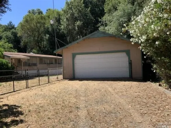 7060 Panoramic Dr, Lucerne, CA 95458