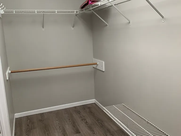 401 Vineyards Ct — Photo 11