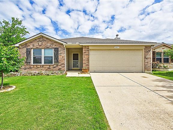 2nd image of 1417 Thornhill Ln