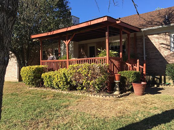 3rd image of 219 Brookhaven Dr