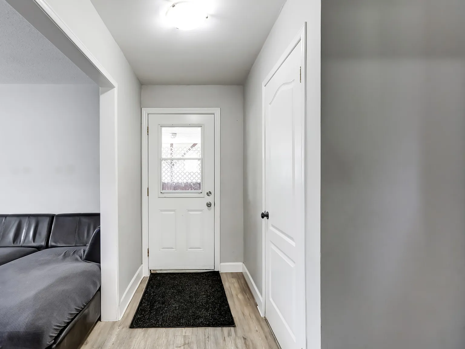 5 Daphne Crescent — Photo 2