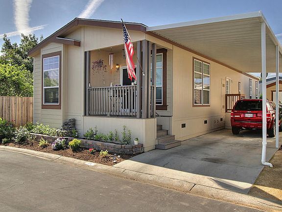3rd image of 55 Timber Cove Dr