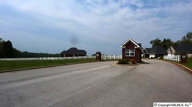 1st image of 722 Karah Avery Ave
