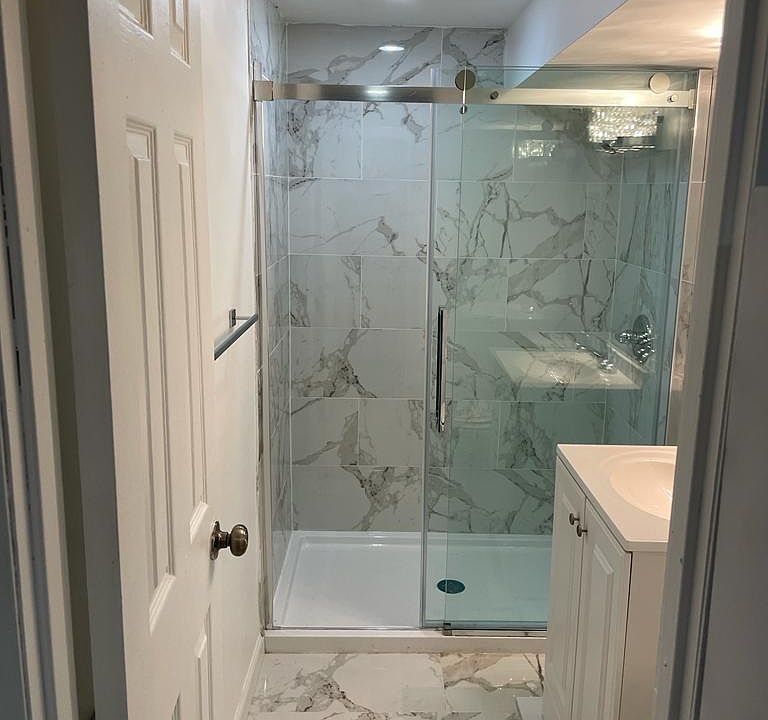 1st image of 423 Lisk Ave Floor Basement