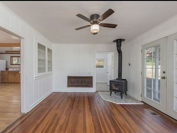 5th image of 1488 Finnegan Ln