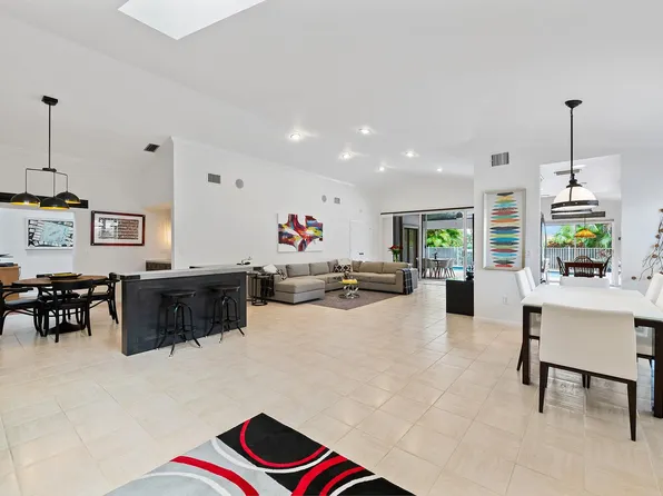 10344 Sunset Bend Drive, Boca Raton, FL 33428