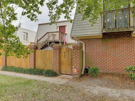 3rd image of 428 Marsh Duck Way #37C1