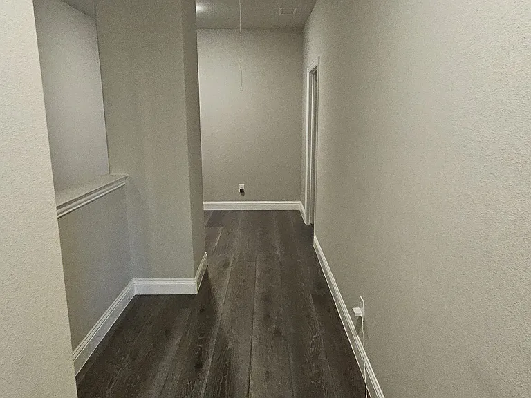 856 Rohan Dr — Photo 13