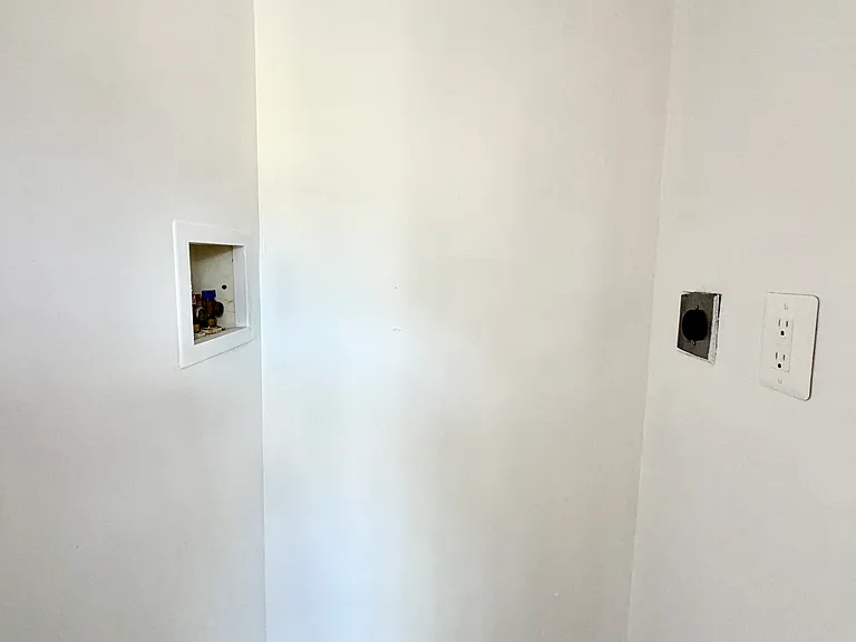 1829 N Port St — Photo 18