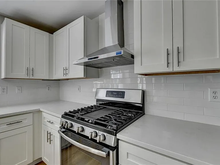 340 Waddington Trl — Photo 27