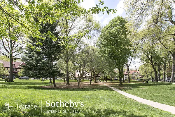 Rented by Terrace Sotheby's International Realty | media 2