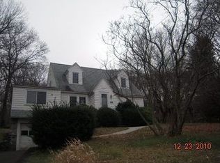 143 Country Club Rd #R, Middlebury, CT 06762