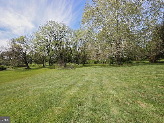 4th image of 100 Seeley Cohansey Rd